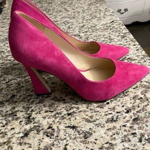 Nine West pink heels. In great condition- only worn once!